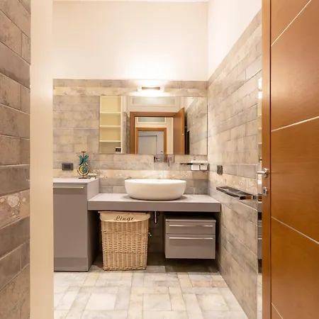 Modern Two-room Solari - Mirable Pm